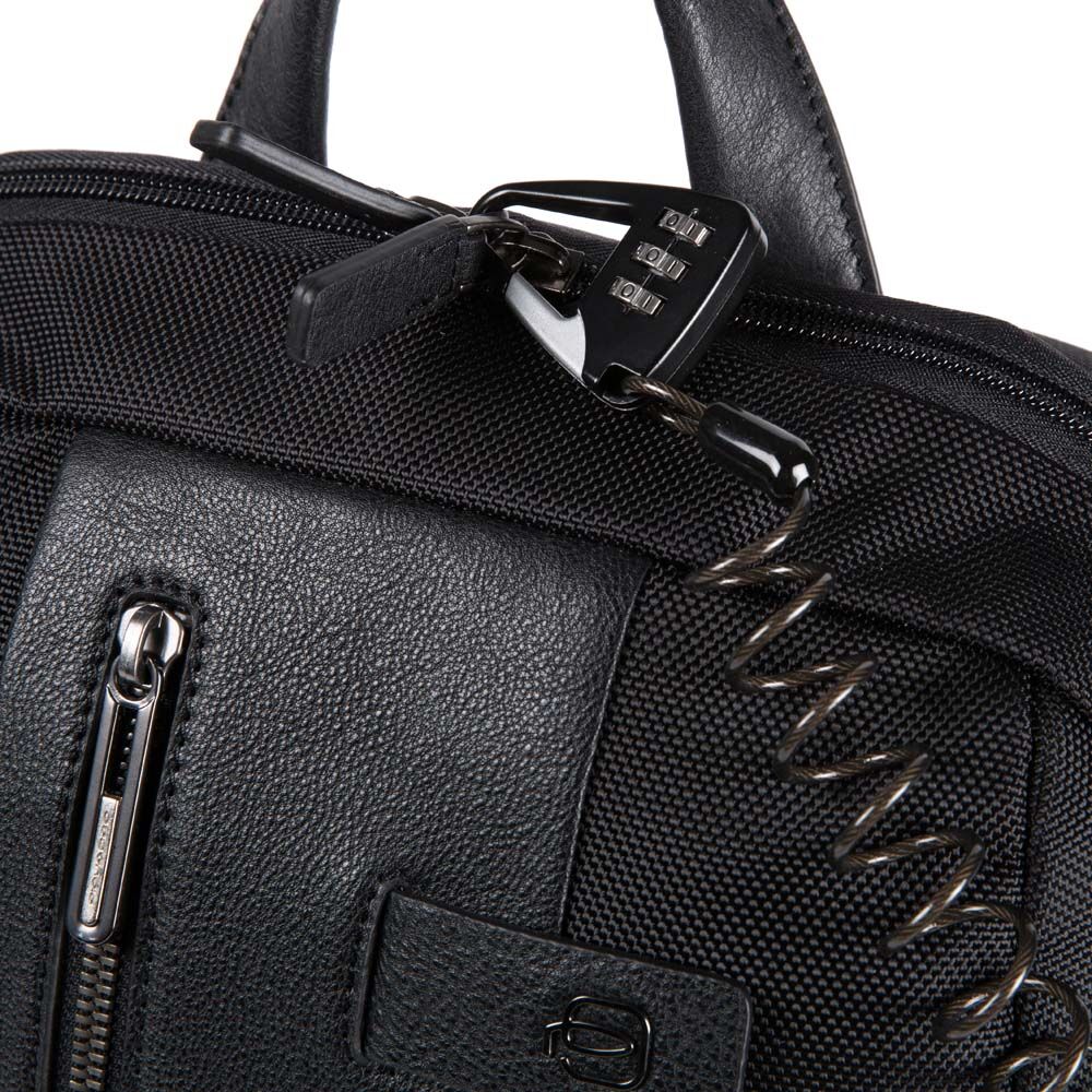 Piquadro Brief 2 Laptoprucksack aus rezykliertem Stoff, BagMotic Schwarz Piquadro Brief 2 Laptoprucksack aus rezykliertem Stoff, BagMotic Schwarz