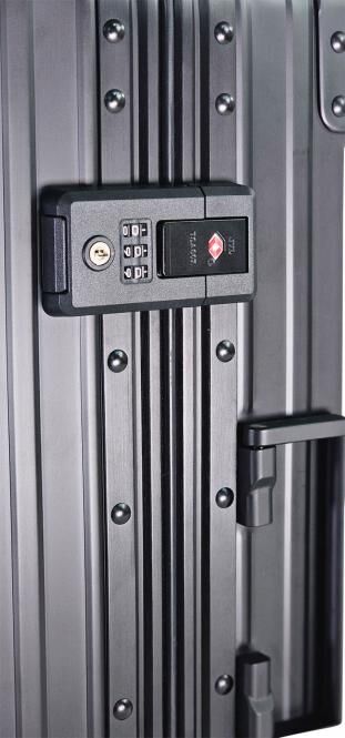 Aleon Business Traveler Slim International Carry-On 21" mit Front Flap Schwarz