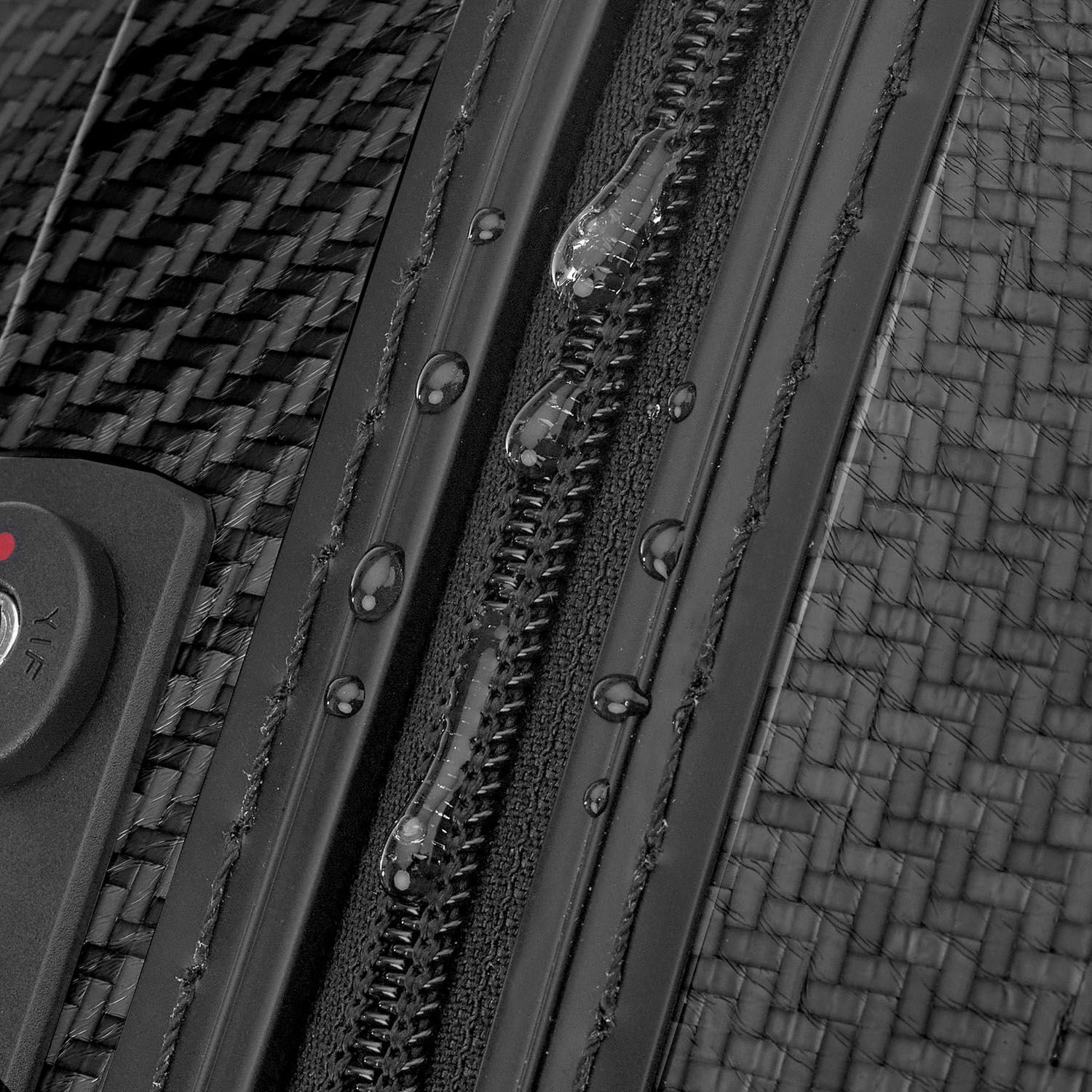 Roncato WE ARE GLAM DLX Grosser Spinner 78cm erweiterbar Black/Graphite