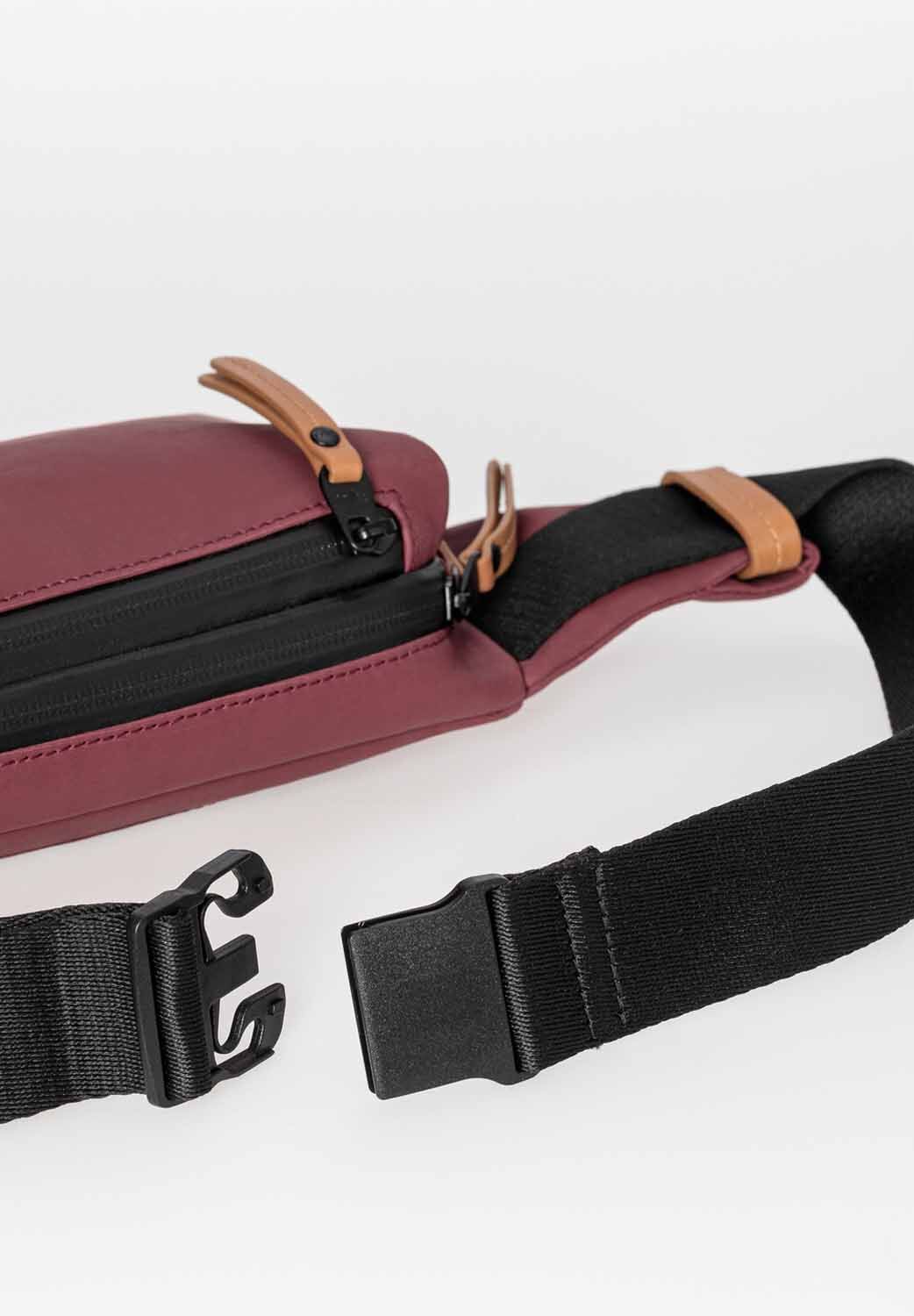 aunts & uncles Japan Himeji Gürteltasche cabernet