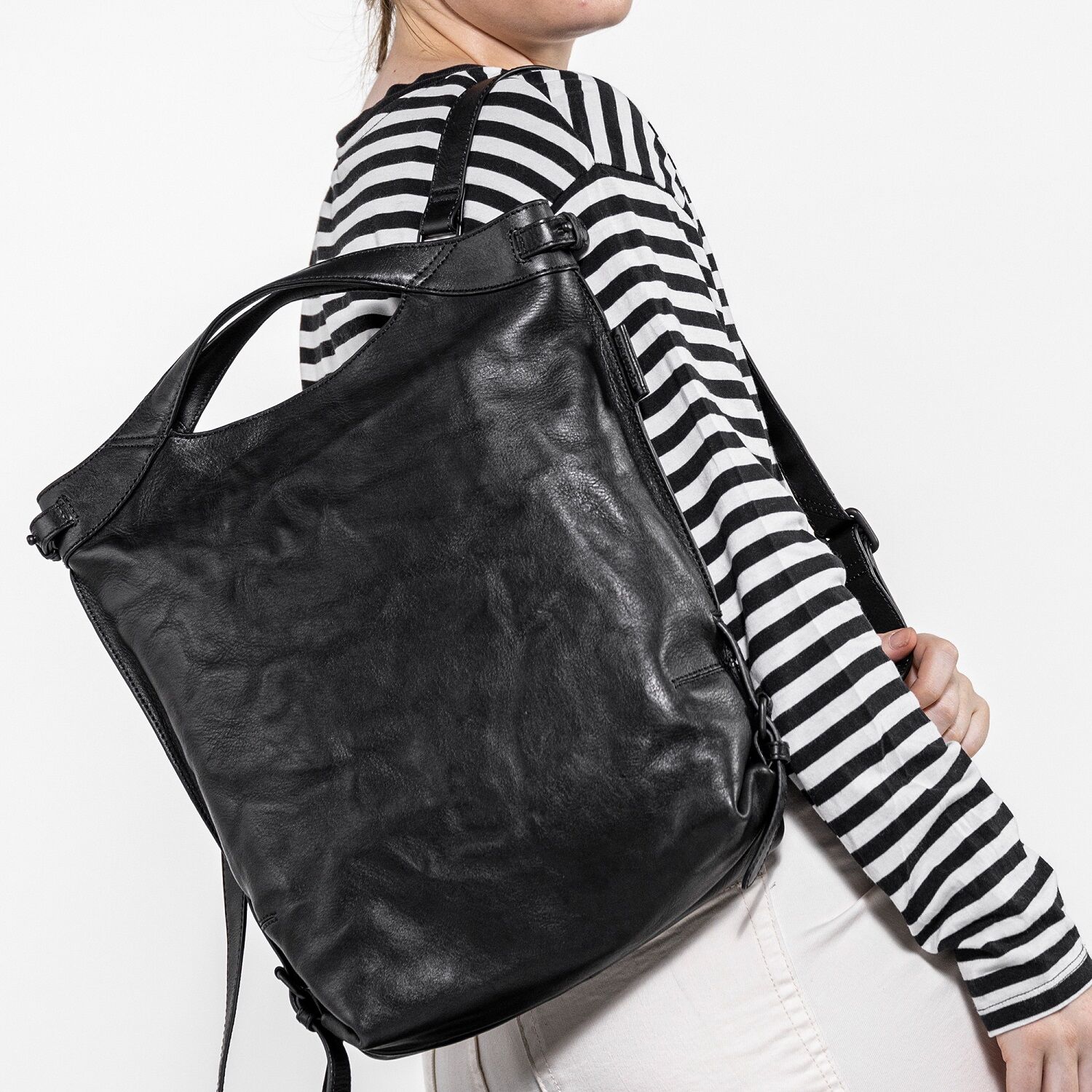 aunts & uncles Grandma's Luxury Club Mrs. Cronut Multifunktional: Rucksack/Schultertasche black smoke aunts & uncles Grandma's Luxury Club Mrs. Cronut Multifunktional: Rucksack/Schultertasche black smoke