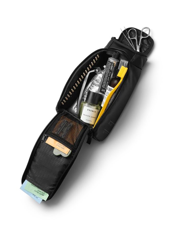 D_b_ Hugger Wash Bag Black Out D_b_ Hugger Wash Bag Black Out