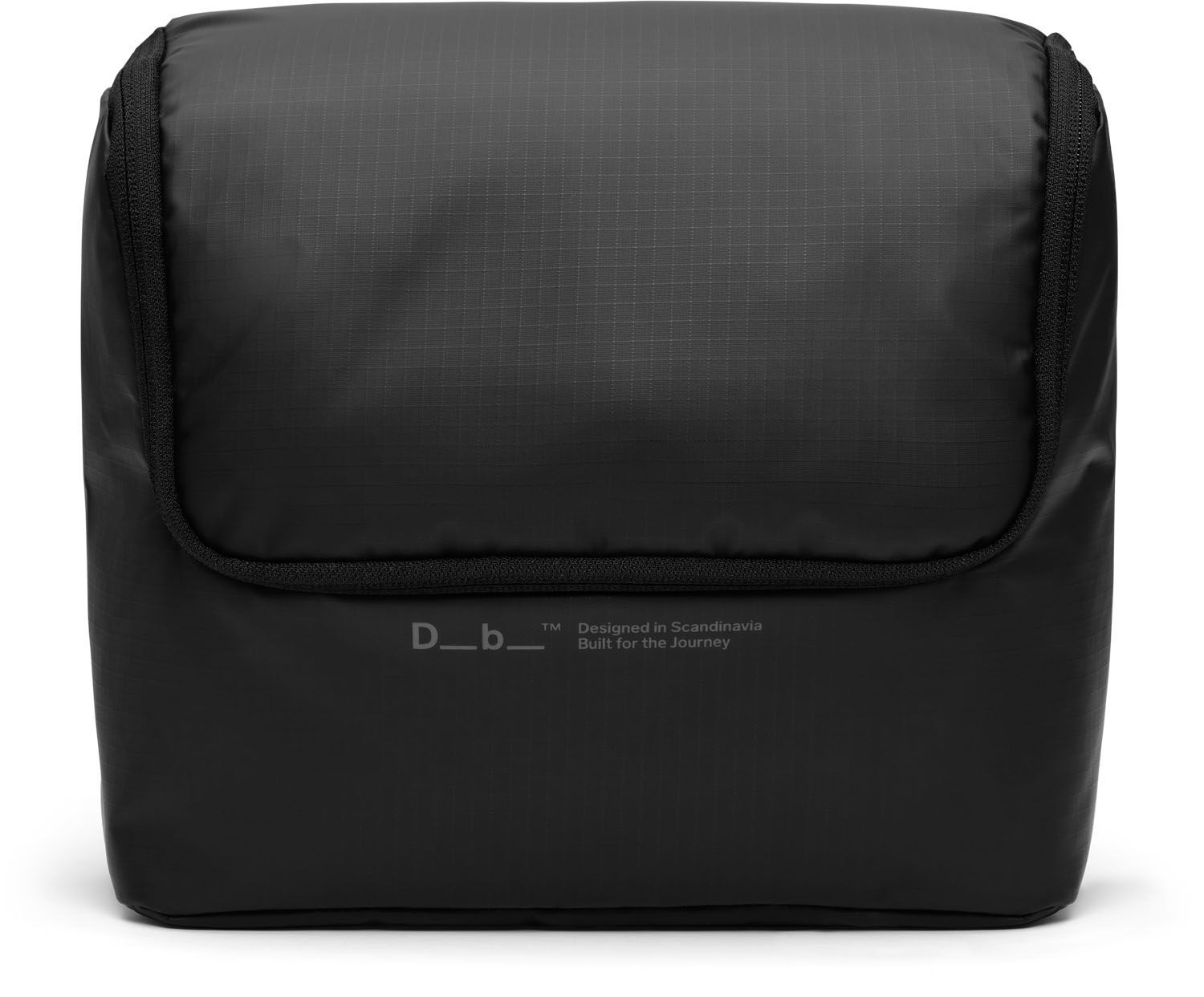 D_b_ Essential Washbag M Black Out