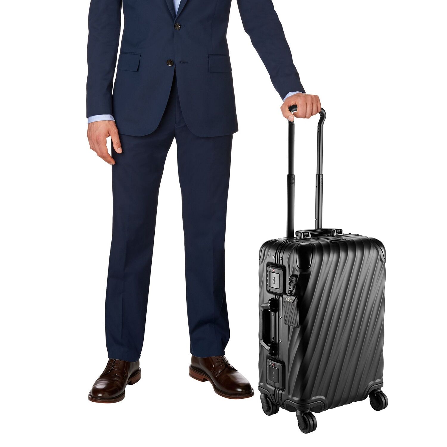 Tumi 19 Degree Aluminium International Handgepäckkoffer 56cm + GRATIS HOTELGUTSCHEIN Matte Black