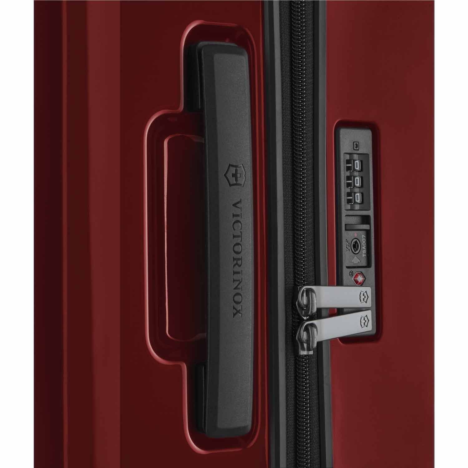Victorinox Airox Medium Hardside Case Victorinox Red