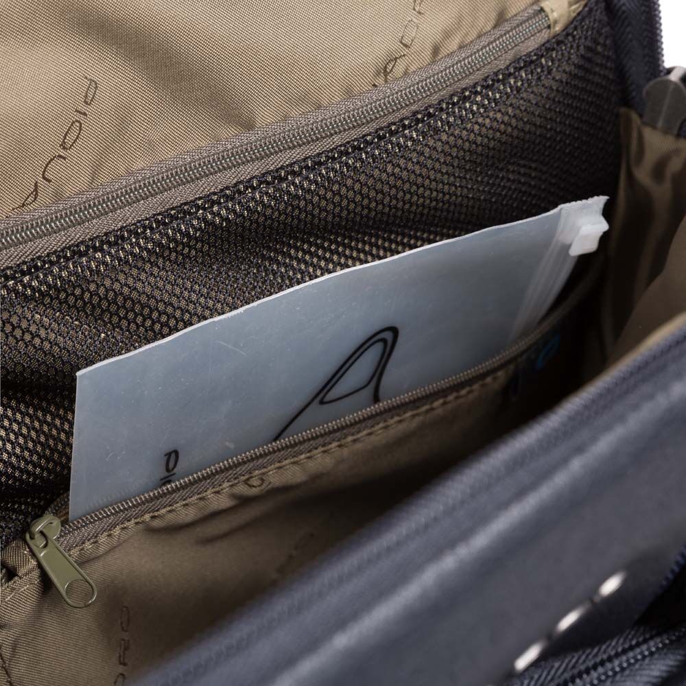 Piquadro Brief 2 Kurzgrifflaptoptasche aus rezykliertem Stoff für 15,6" Blau Piquadro Brief 2 Kurzgrifflaptoptasche aus rezykliertem Stoff für 15,6" Blau