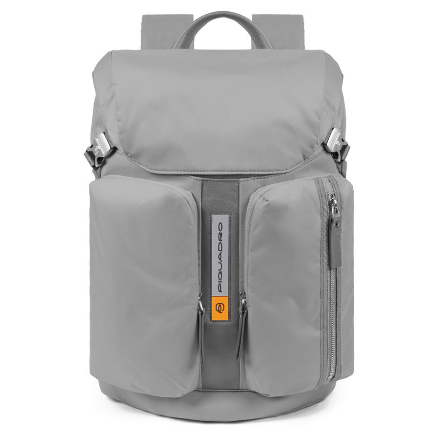 Piquadro PQ-Bios Laptoprucksack 15,6", Überschlag und zwei Fronttaschen hellgrau