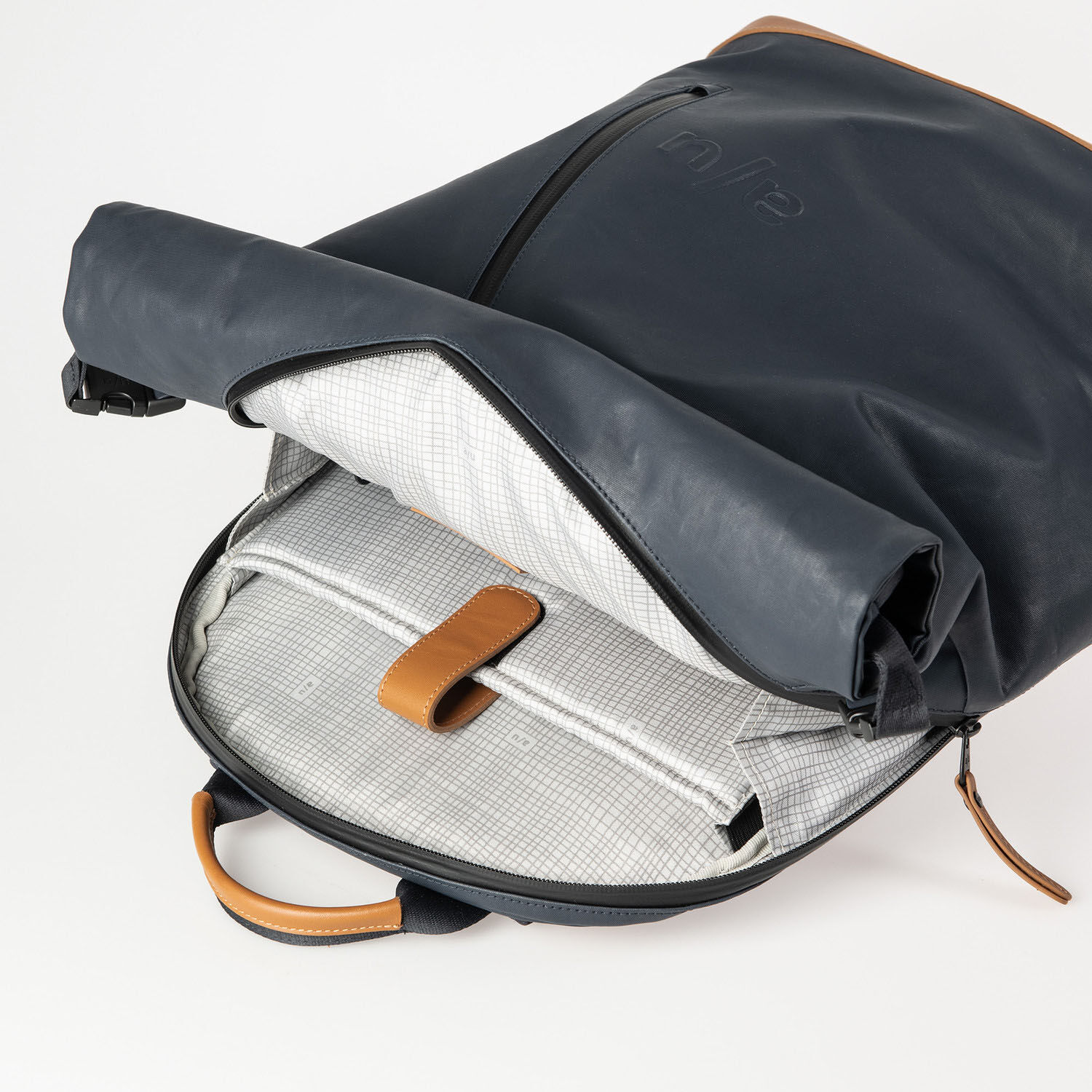 aunts & uncles Japan Matsuyama Rolltop Rucksack mit 16" Notebookfach night blue