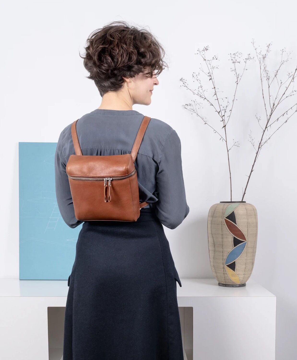 Harold's Box kleine Schultertasche/Rucksack Omega cognac