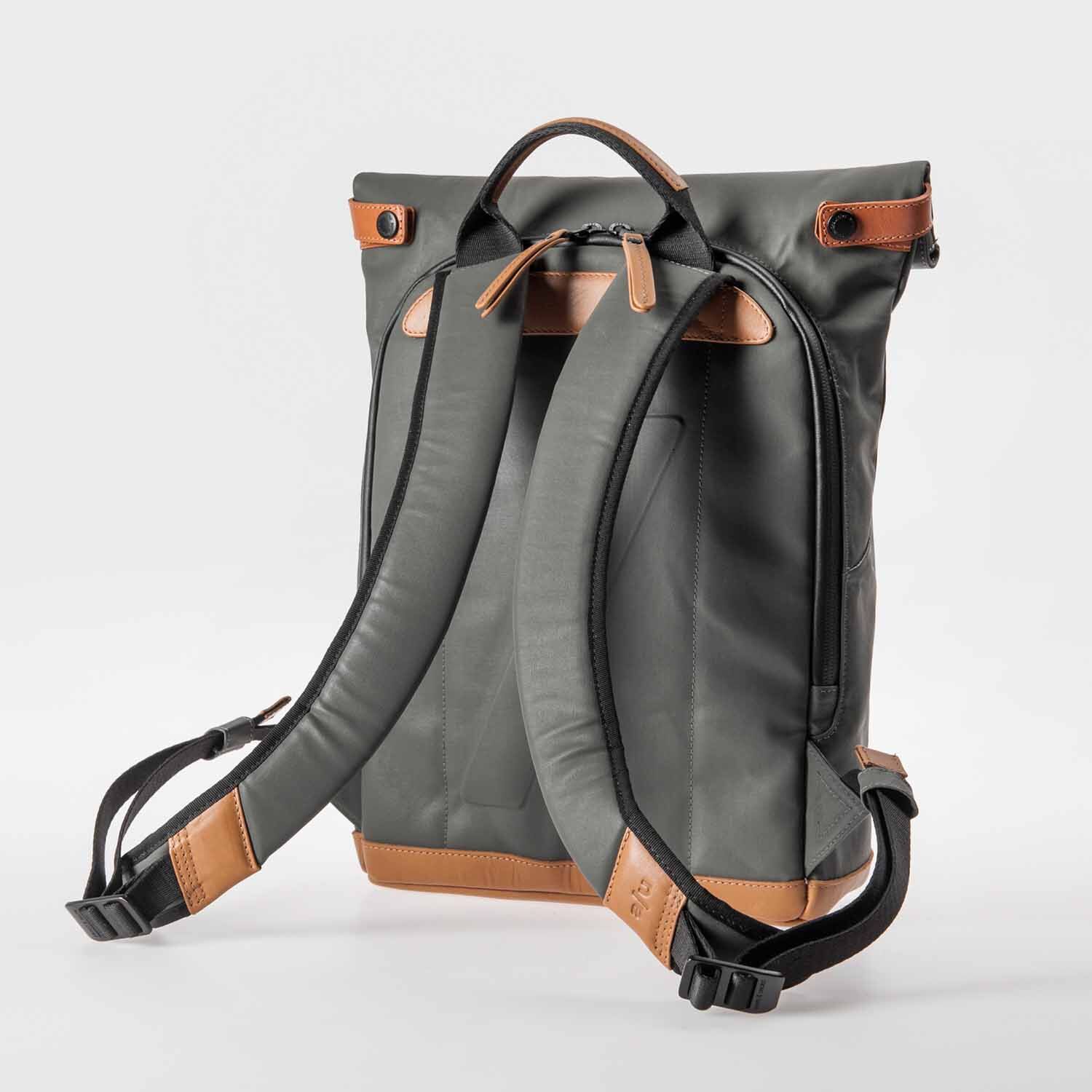 aunts & uncles Japan Wakayama Rolltop Rucksack mit 13" Notebookfach gravity grey