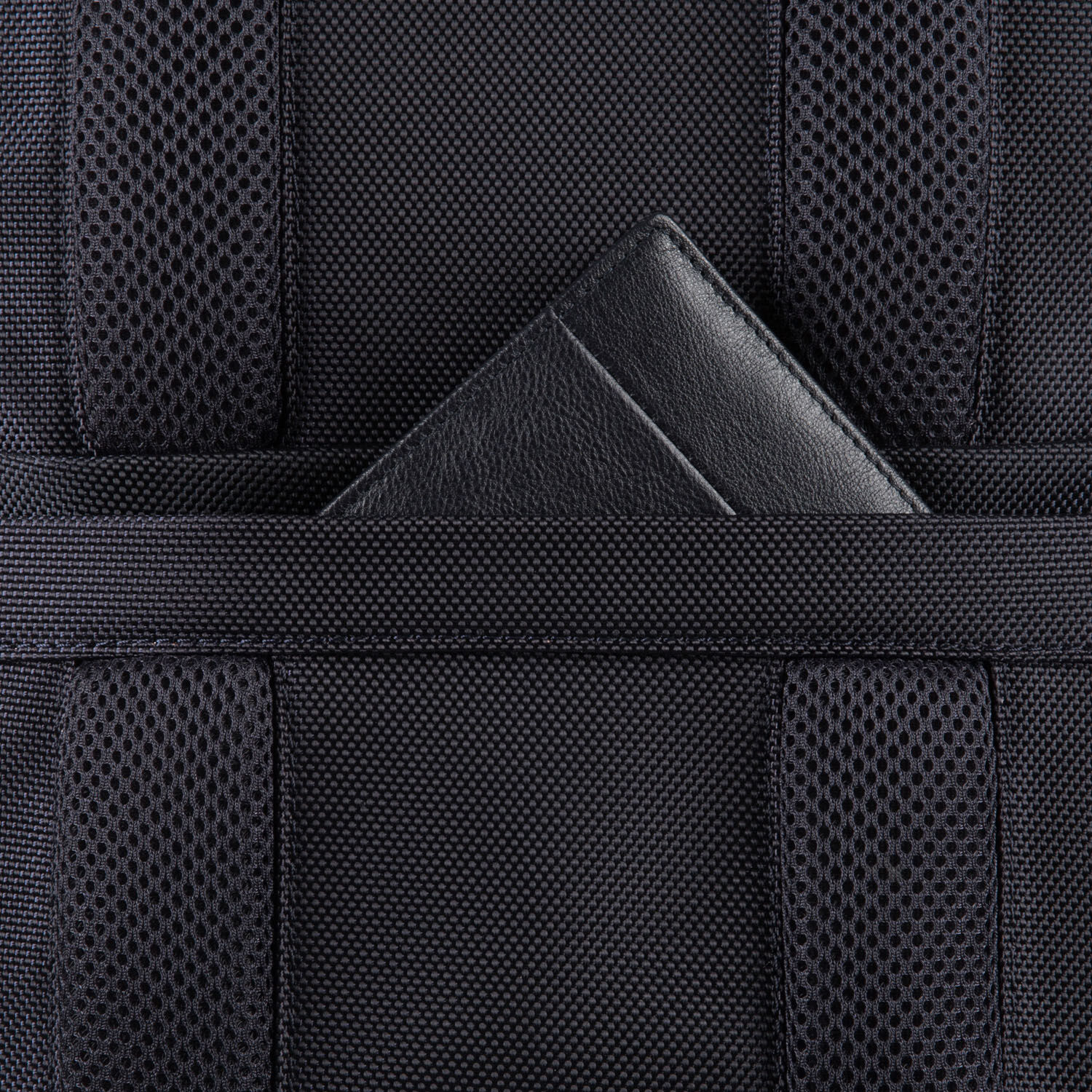 Piquadro Brief Laptoprucksack mit iPad-Fach