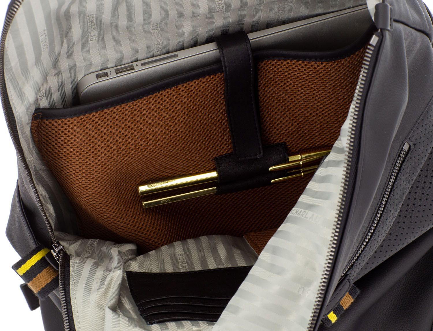 SCHARLAU Slackline SPELTERINI Leder Rucksack für 15,6" Laptopfach Black SCHARLAU Slackline SPELTERINI Leder Rucksack für 15,6" Laptopfach Black