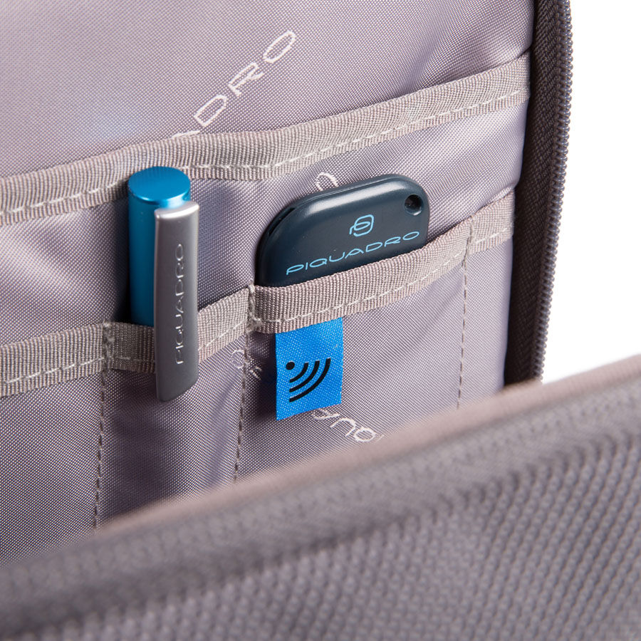 Piquadro Ade Laptoprucksack aus recyceltem Stoff grau Piquadro Ade Laptoprucksack aus recyceltem Stoff grau