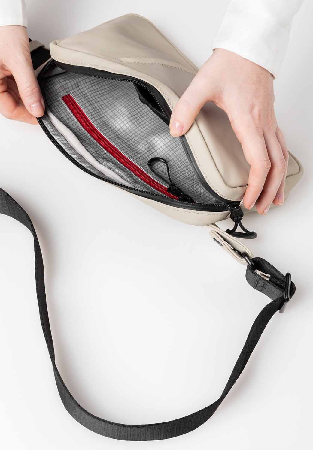 aunts & uncles Japan Nishi Iwako Crossbag / Phonebag sand aunts & uncles Japan Nishi Iwako Crossbag / Phonebag sand