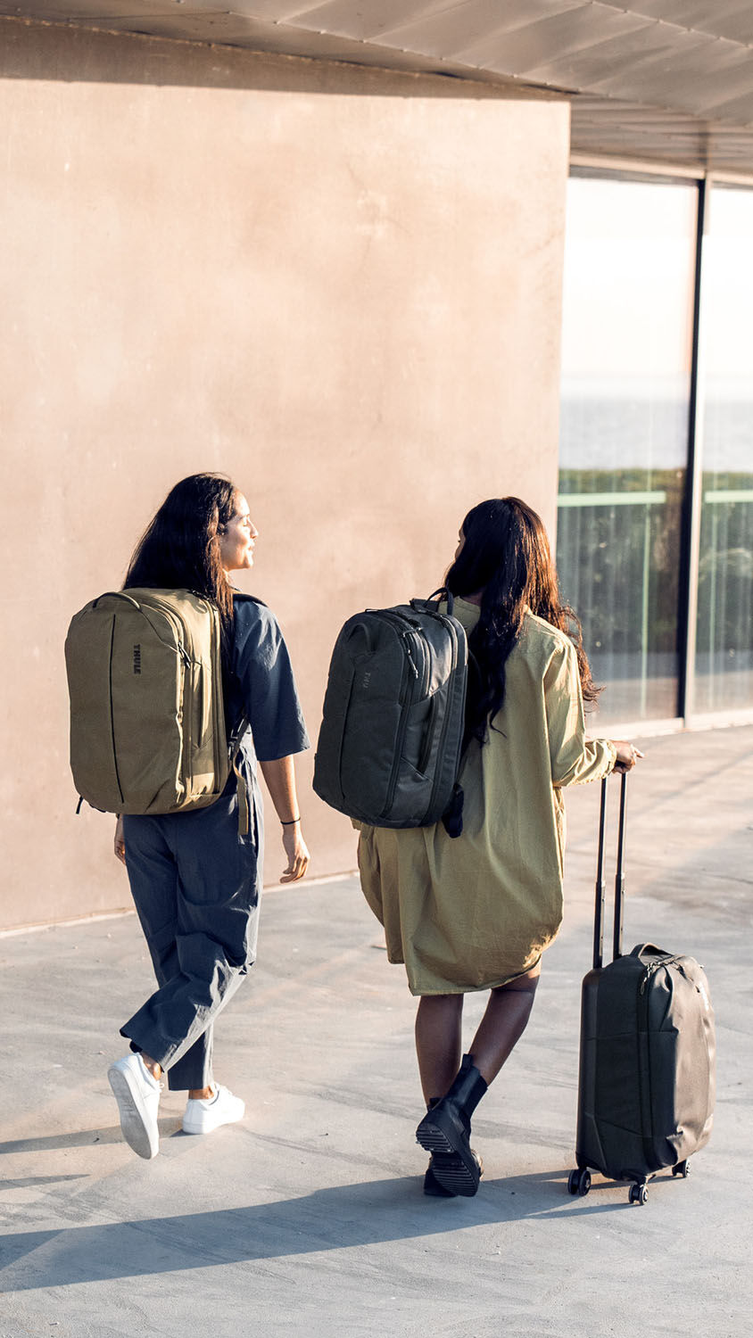 THULE Aion Handgepäck-Rollkoffer 4W Black