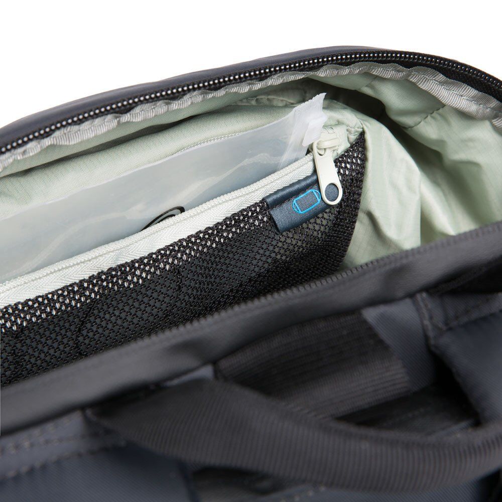 Piquadro PQ-Modular Laptoprucksack 15,6" aus rezykliertem antiviralen-Stoff und Diebstahlsicherung Rot Piquadro PQ-Modular Laptoprucksack 15,6" aus rezykliertem antiviralen-Stoff und Diebstahlsicherung Rot