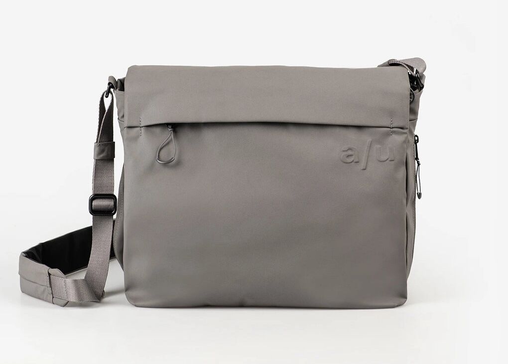 aunts & uncles Japan Midori RE Lite Umhängetasche erweiterbar volcano grey