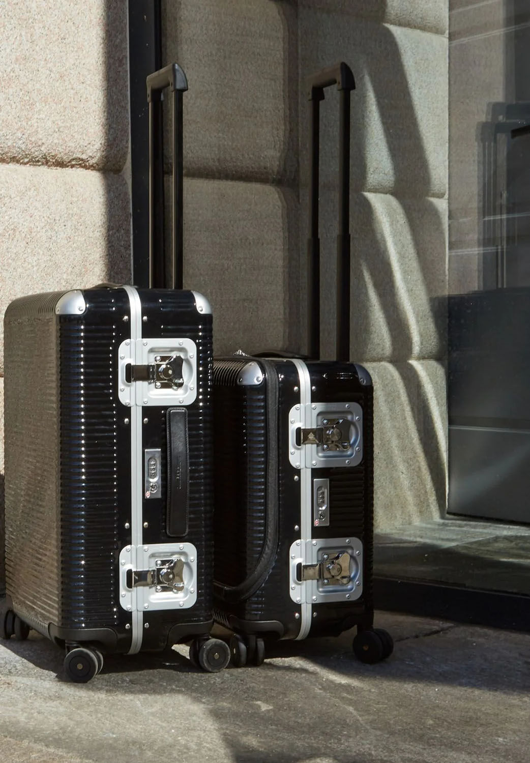 FPM Bank Light Trunk on Wheels L Licorice Black FPM Bank Light Trunk on Wheels L Licorice Black