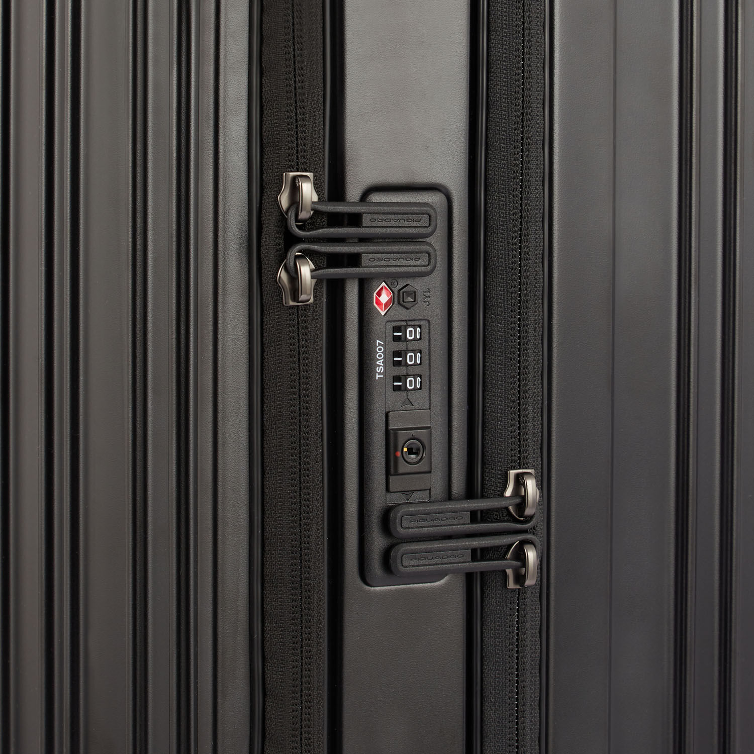 Piquadro PQ-Light Fast-check 4-rollen Laptop-Handgepäck-Trolley matt black Piquadro PQ-Light Fast-check 4-rollen Laptop-Handgepäck-Trolley matt black