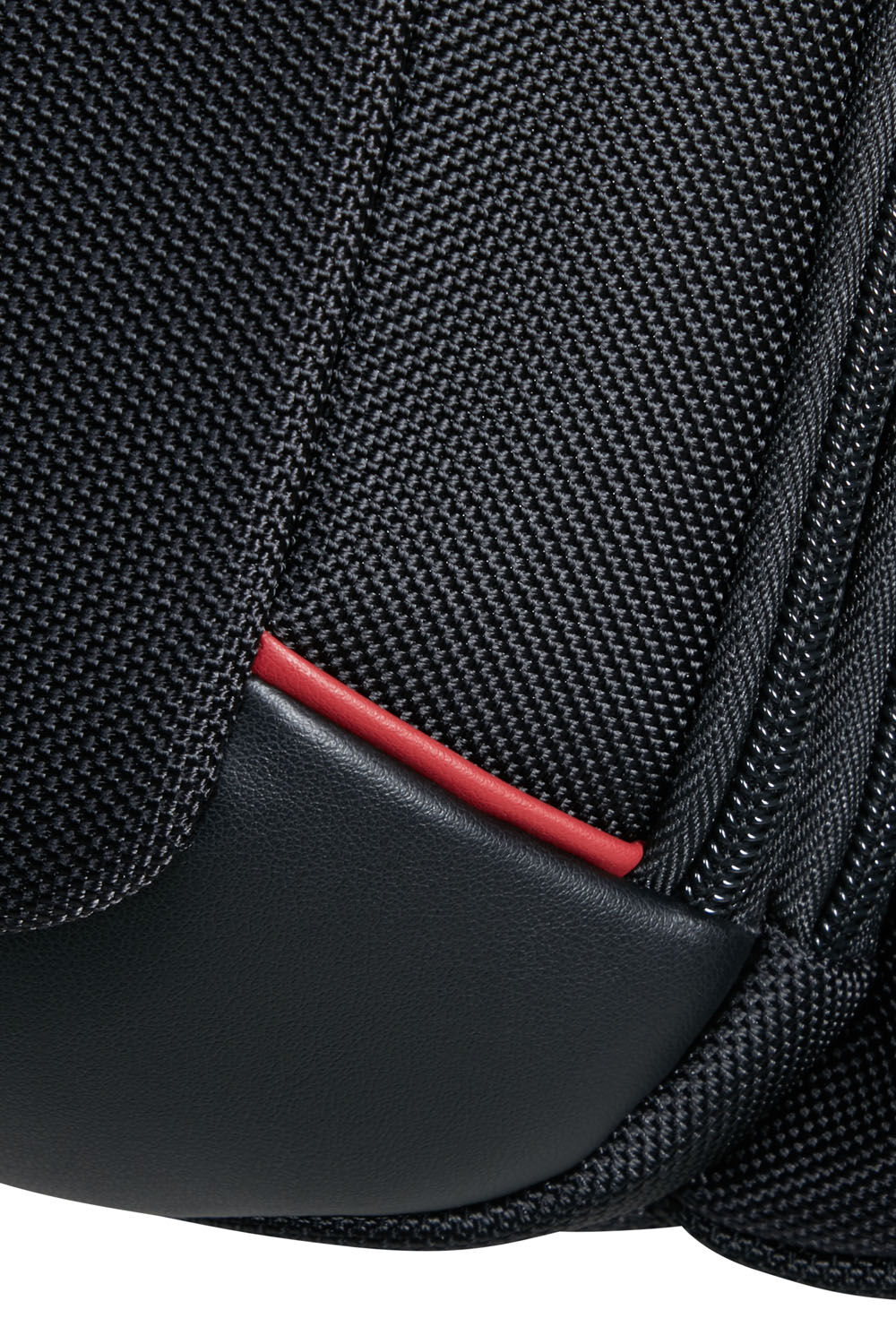 Samsonite Pro-DLX 6 Rucksack 17.3" expandable + GRATIS HOTELGUTSCHEIN Schwarz Samsonite Pro-DLX 6 Rucksack 17.3" expandable + GRATIS HOTELGUTSCHEIN Schwarz