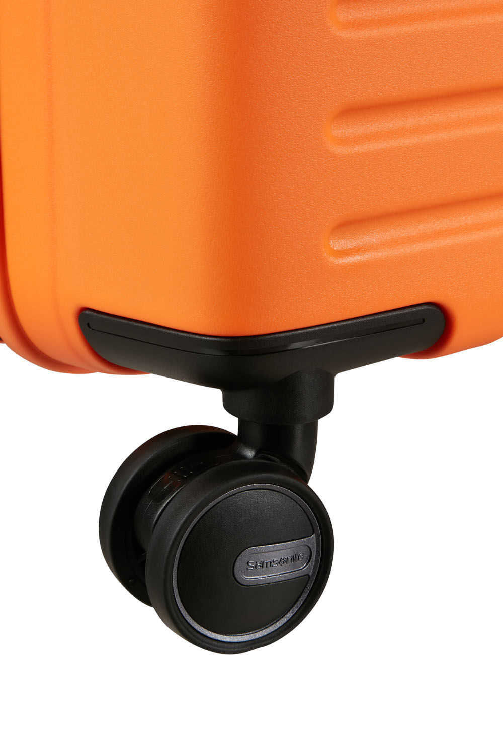 Samsonite Restackd Trolley mit 4 Rollen erweiterbar 81cm + GRATIS HOTELGUTSCHEIN Papaya
