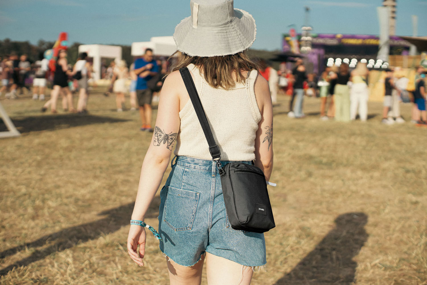 pacsafe GO Anti-Theft Festival Crossbody