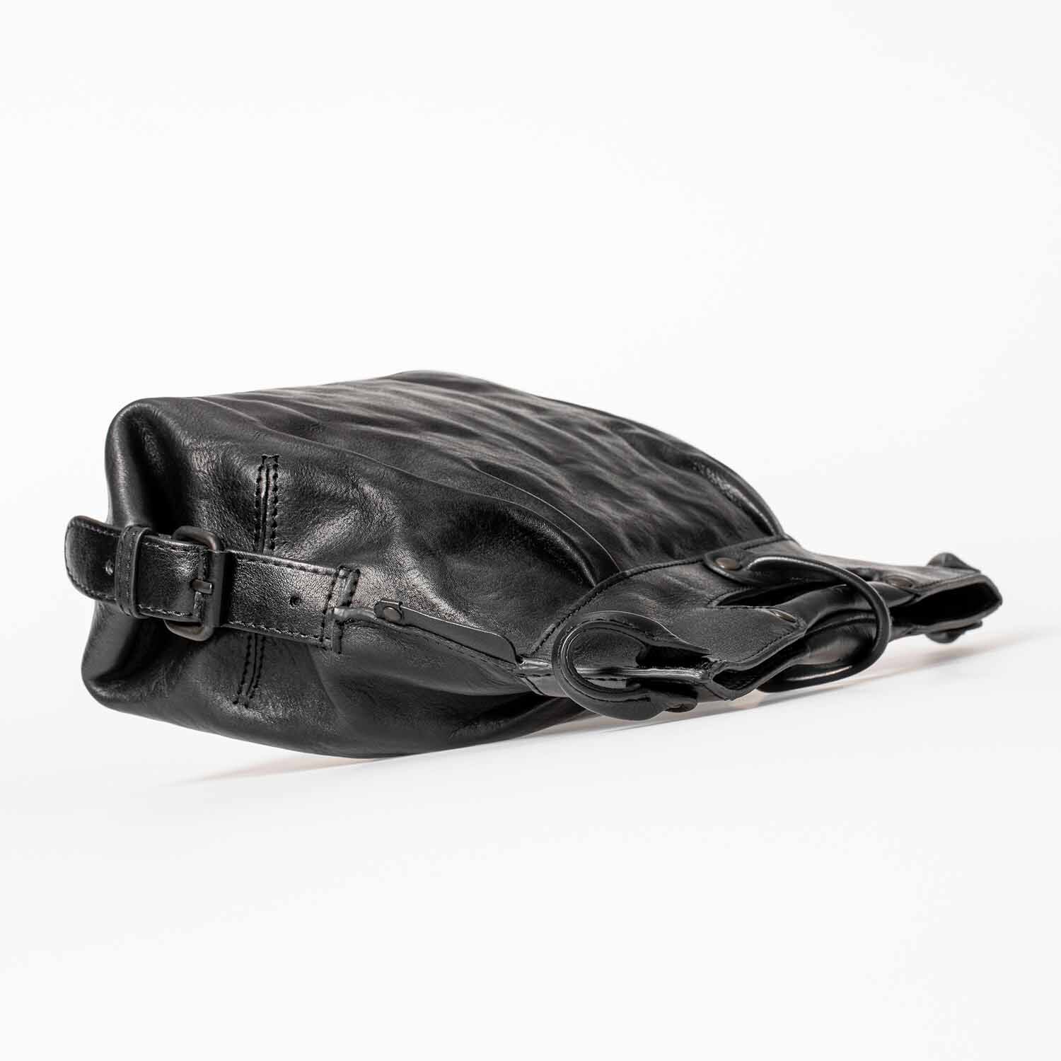 aunts & uncles Grandma's Luxury Club Mrs. Strawberry Muffin Umhängetasche black smoke aunts & uncles Grandma's Luxury Club Mrs. Strawberry Muffin Umhängetasche black smoke