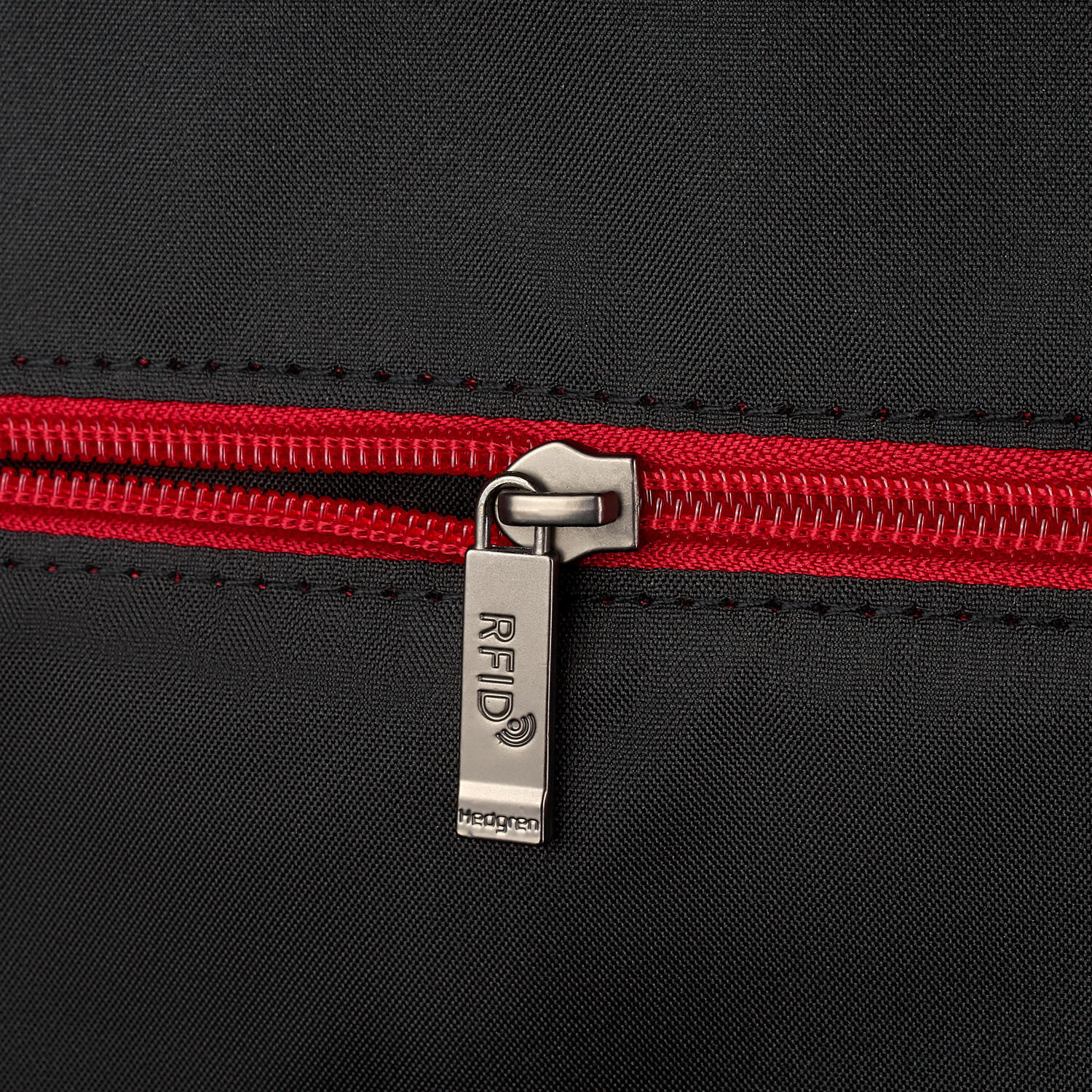 Hedgren Great American Heritage CRUSADE Drawstring Backpack RFID Salsa Red Hedgren Great American Heritage CRUSADE Drawstring Backpack RFID Salsa Red