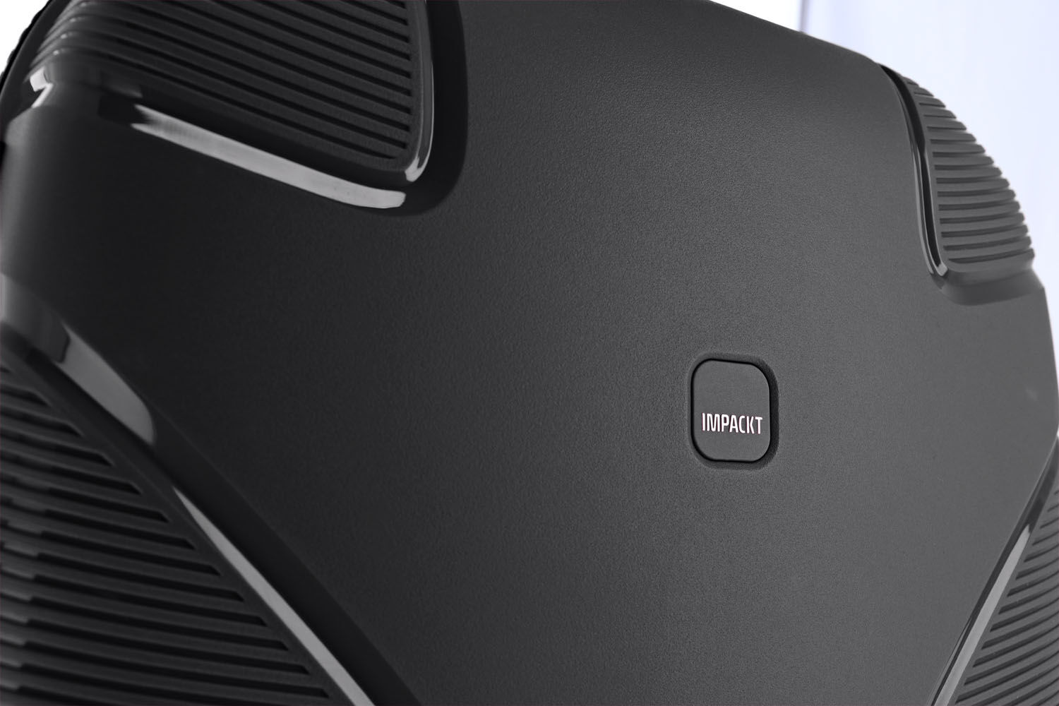 IMPACKT IP1 Koffer M, 4-Rollen Iron grey IMPACKT IP1 Koffer M, 4-Rollen Iron grey