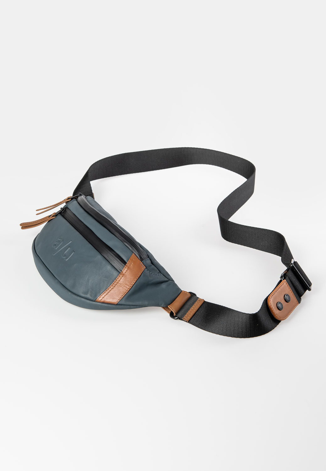 aunts & uncles Japan Ichikawa Gürteltasche cosmic void
