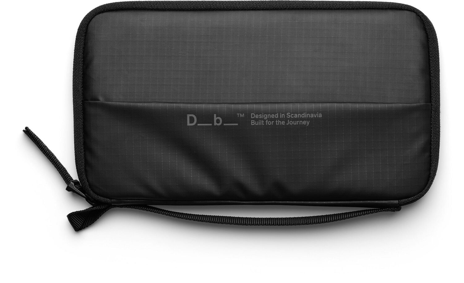 D_b_ Essential Passport Cover Black Out