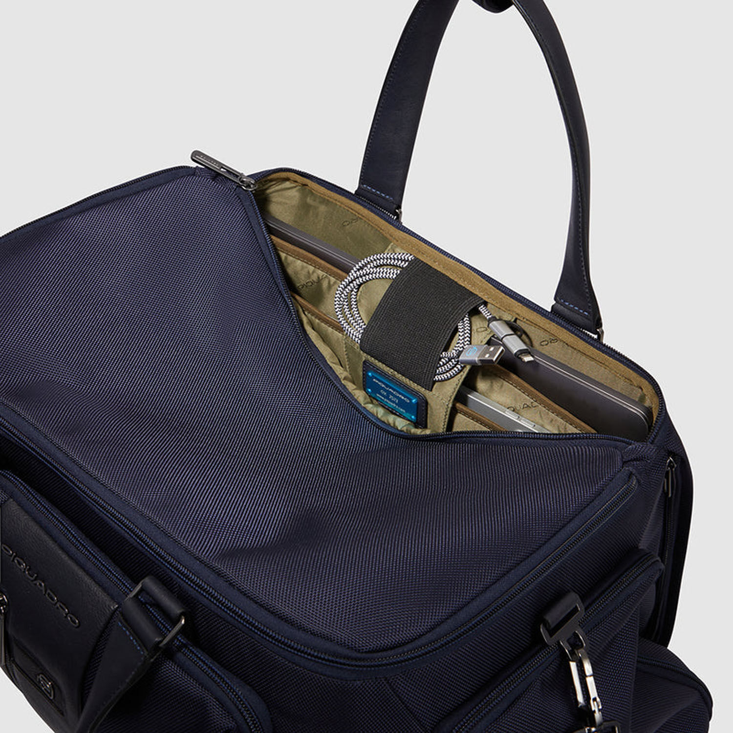 Piquadro Brief Gym/Business Tasche, als Rucksack tragbar Blau
