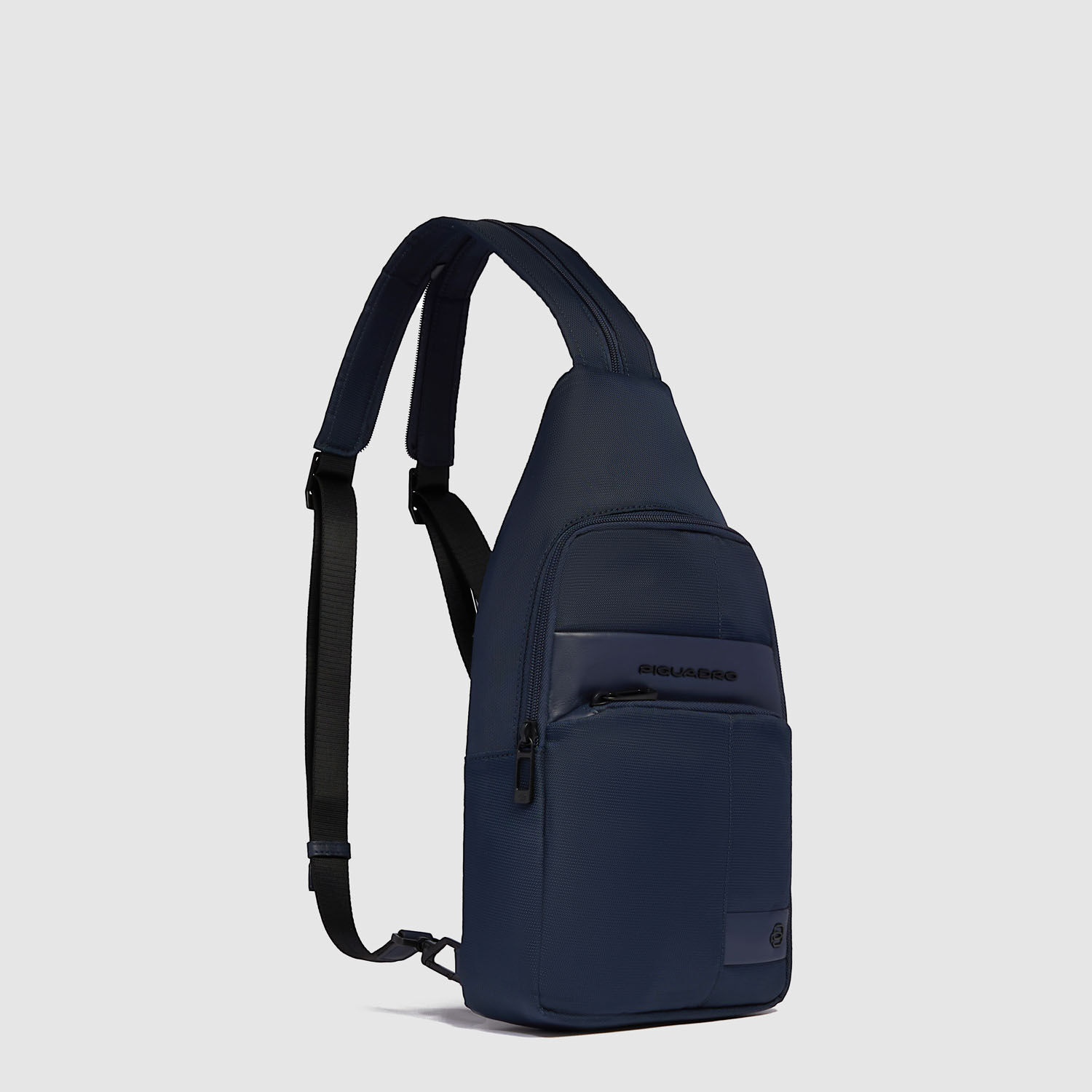 Sling bag im iPad®mini-Format mit Rucksack-Option