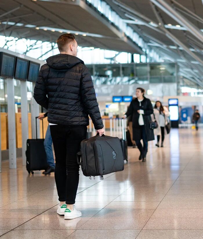 onemate Travel Backpack Ultimate Reisegepäckrucksack 40L Schwarz onemate Travel Backpack Ultimate Reisegepäckrucksack 40L Schwarz