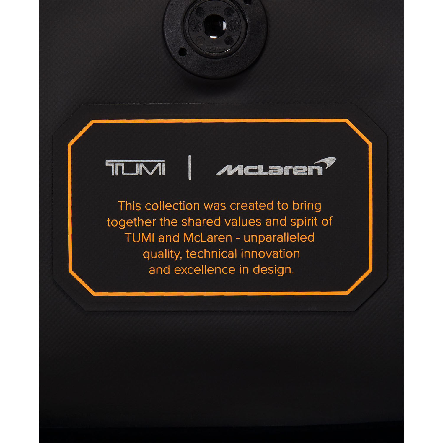 Tumi McLaren Terrain Rucksack + GRATIS HOTELGUTSCHEIN Black Tumi McLaren Terrain Rucksack + GRATIS HOTELGUTSCHEIN Black