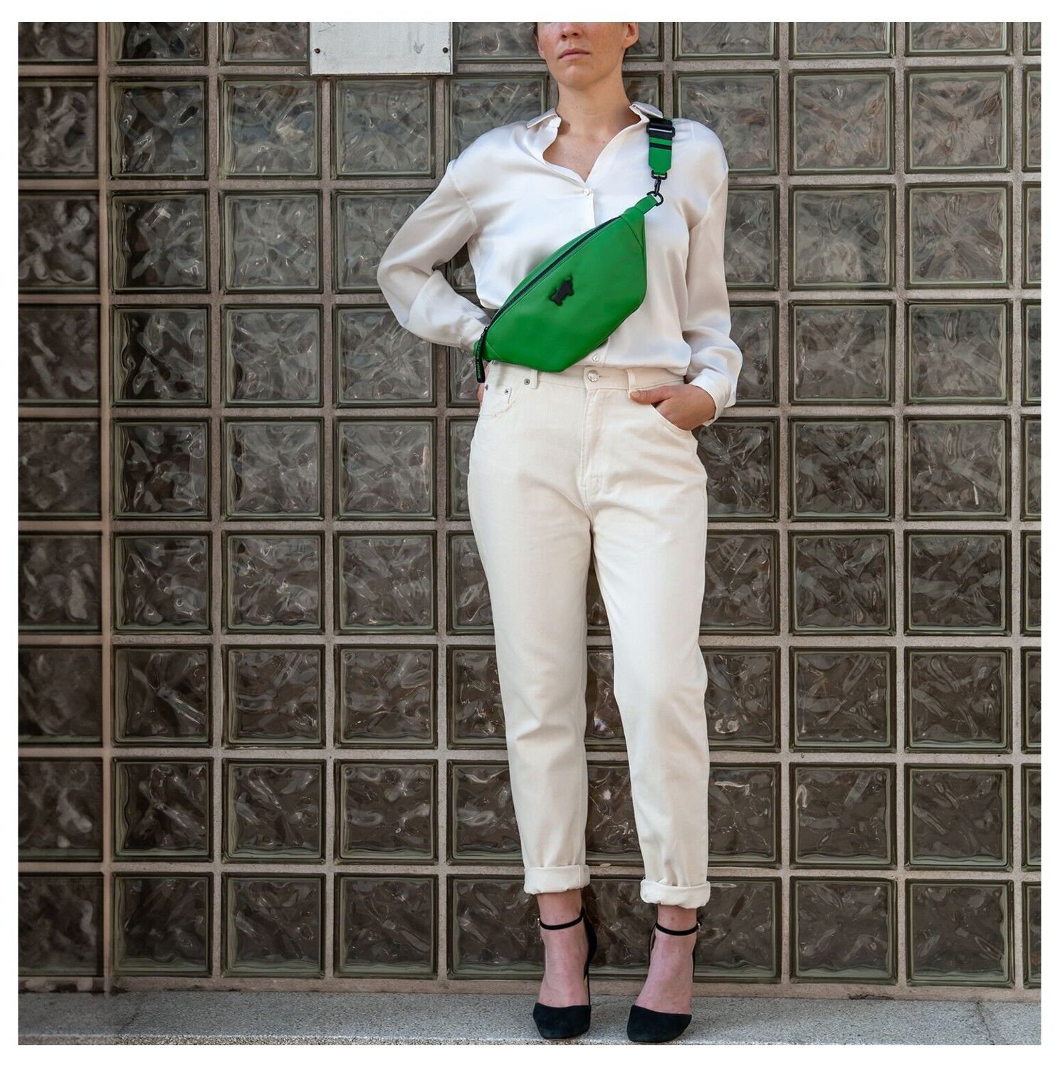 Braun Büffel Capri Cross Body Bag grün