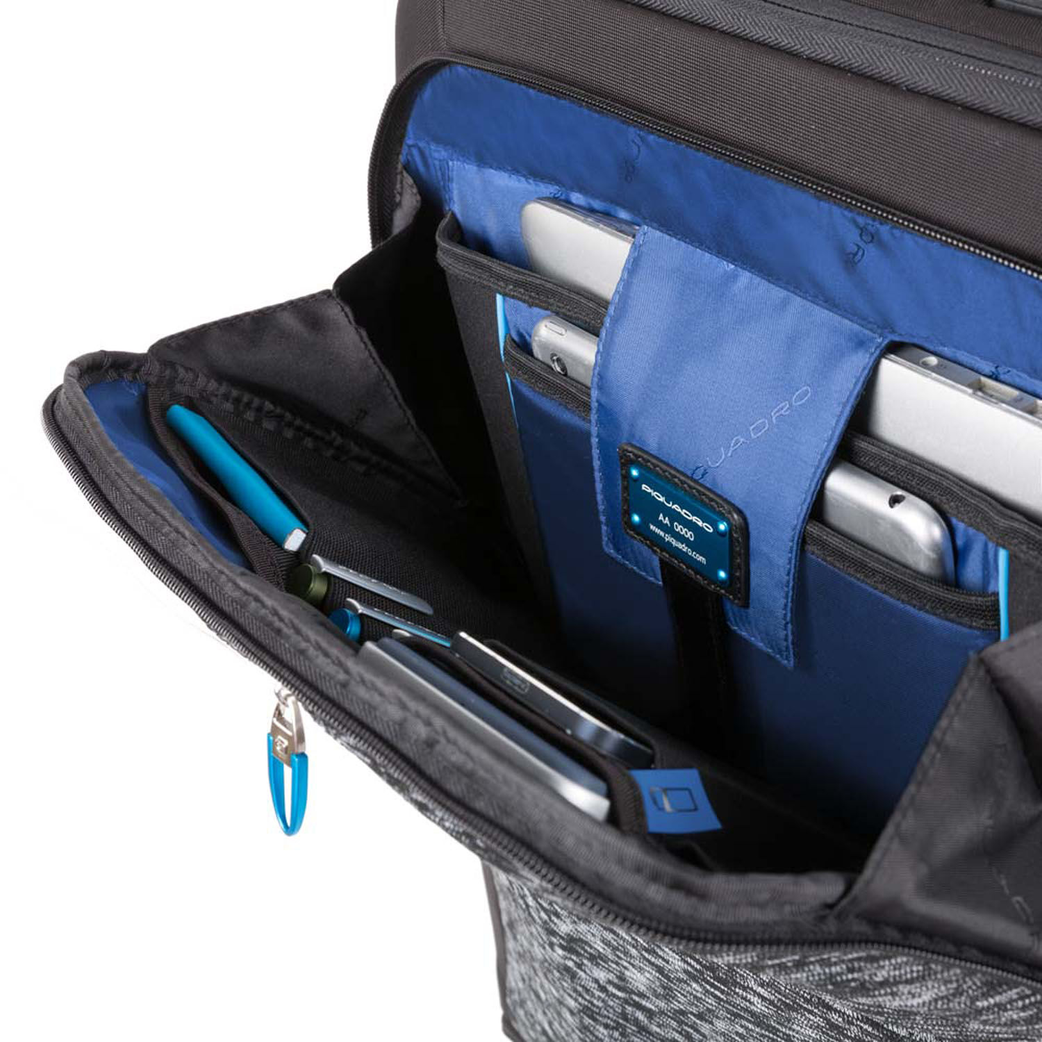 Piquadro BagMotic Laptop Kabinentrolley mit USB-Anschluss Schwarz Piquadro BagMotic Laptop Kabinentrolley mit USB-Anschluss Schwarz