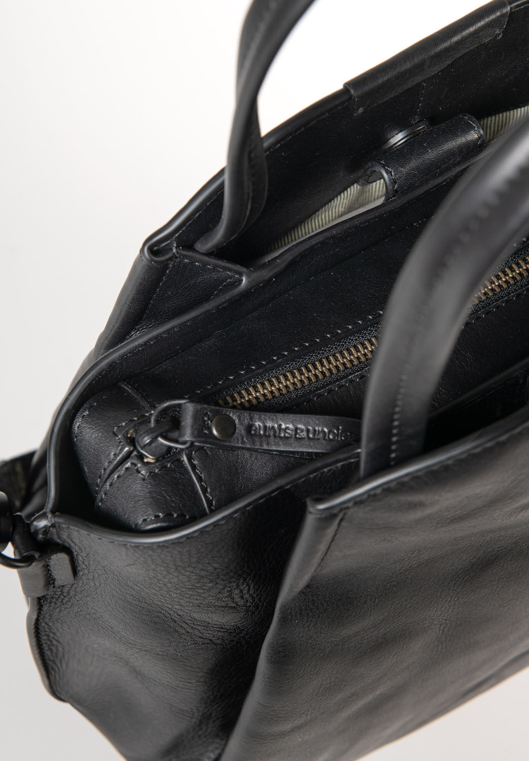 aunts & uncles Grandma's Luxury Club Mrs. Chiffon Pie Black Smoke aunts & uncles Grandma's Luxury Club Mrs. Chiffon Pie Black Smoke