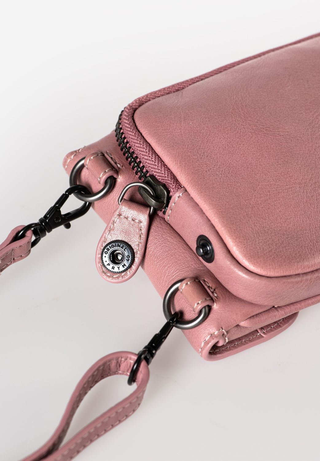 aunts & uncles Grandma's Luxury Club Mrs. Lemon Twist Phonebag rose