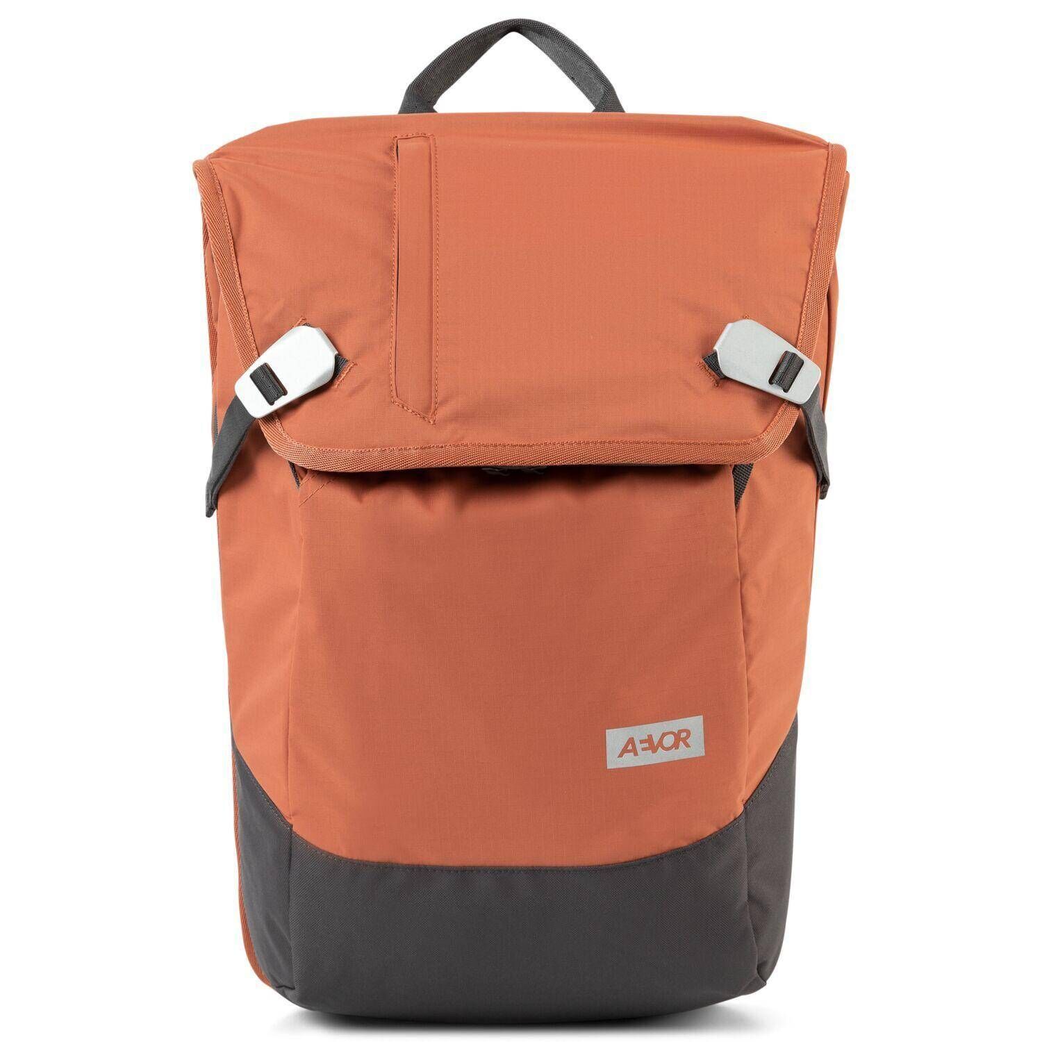 AEVOR Basic Daypack Rucksack mit Laptopfach 15" Matt Rip Maple AEVOR Basic Daypack Rucksack mit Laptopfach 15" Matt Rip Maple