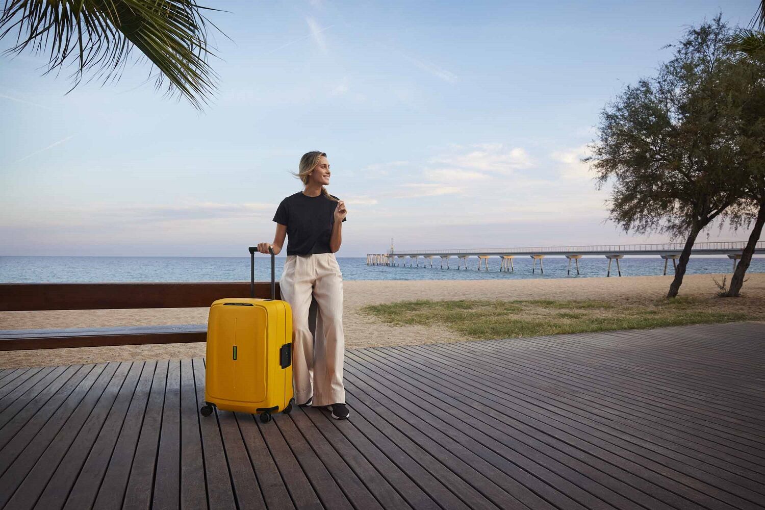 Samsonite Essens Trolley mit 4 Rollen 69cm + GRATIS HOTELGUTSCHEIN