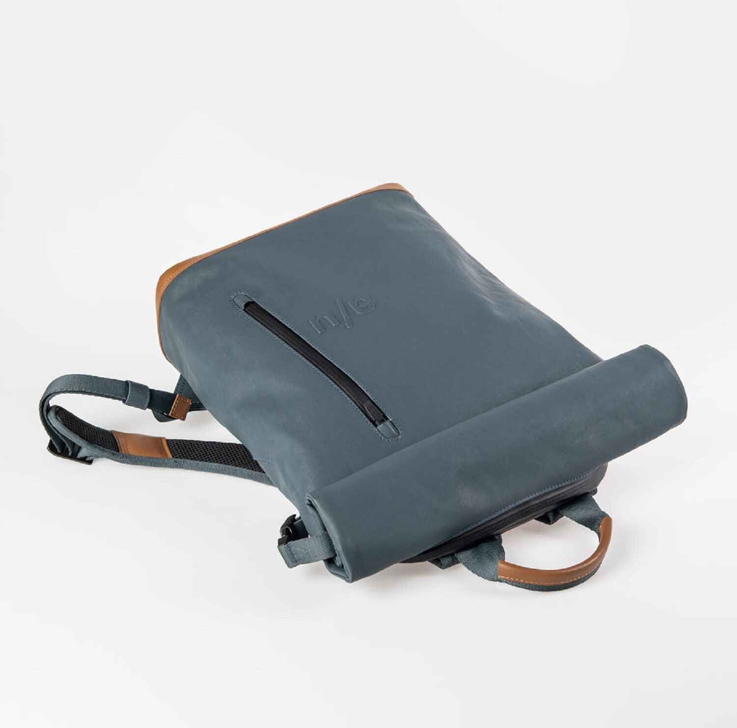 aunts & uncles Japan Tokio Rolltop Rucksack mit 13" Notebookfach cosmic void aunts & uncles Japan Tokio Rolltop Rucksack mit 13" Notebookfach cosmic void