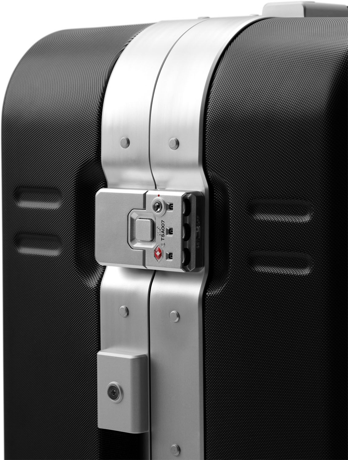 D_b_ Ramverk Pro Check-in Luggage Large mit Aluminiumrahmen Silver