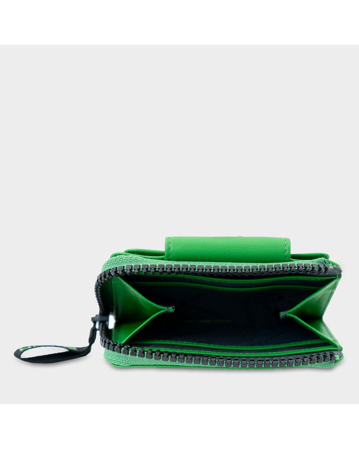 Braun Büffel Capri RFID Kartenbörse 8CS grün Braun Büffel Capri RFID Kartenbörse 8CS grün