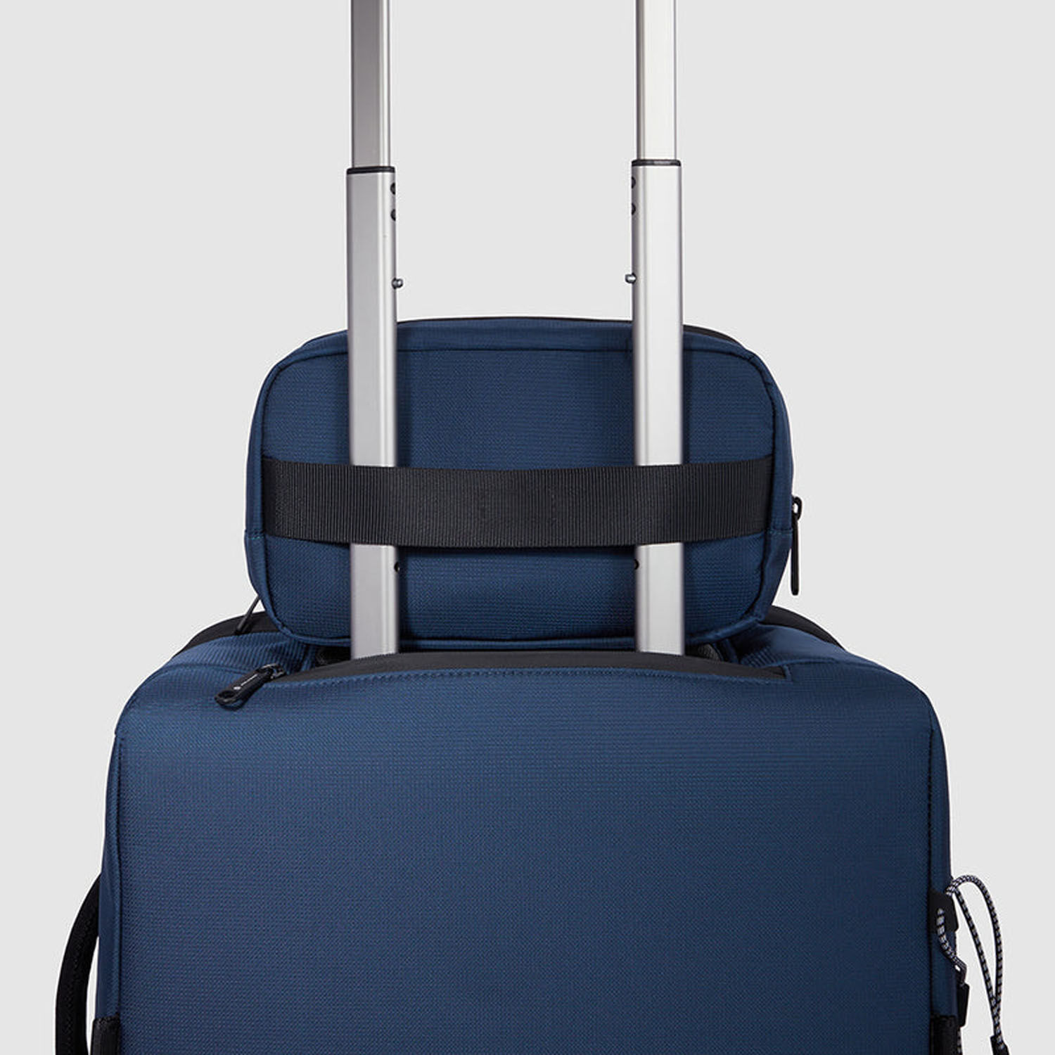 Piquadro Corner 2.0 Kulturbeutel aus recycled Stoff Schwarz Piquadro Corner 2.0 Kulturbeutel aus recycled Stoff Schwarz