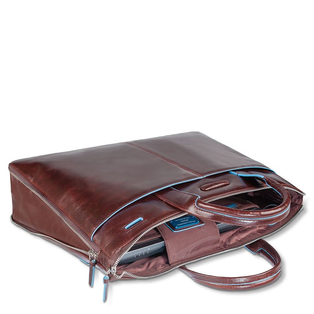 Piquadro Blue Square Erweiterbare, schmale Kurzgrifftasche mit doppeltem Fach Mahagoni Piquadro Blue Square Erweiterbare, schmale Kurzgrifftasche mit doppeltem Fach Mahagoni