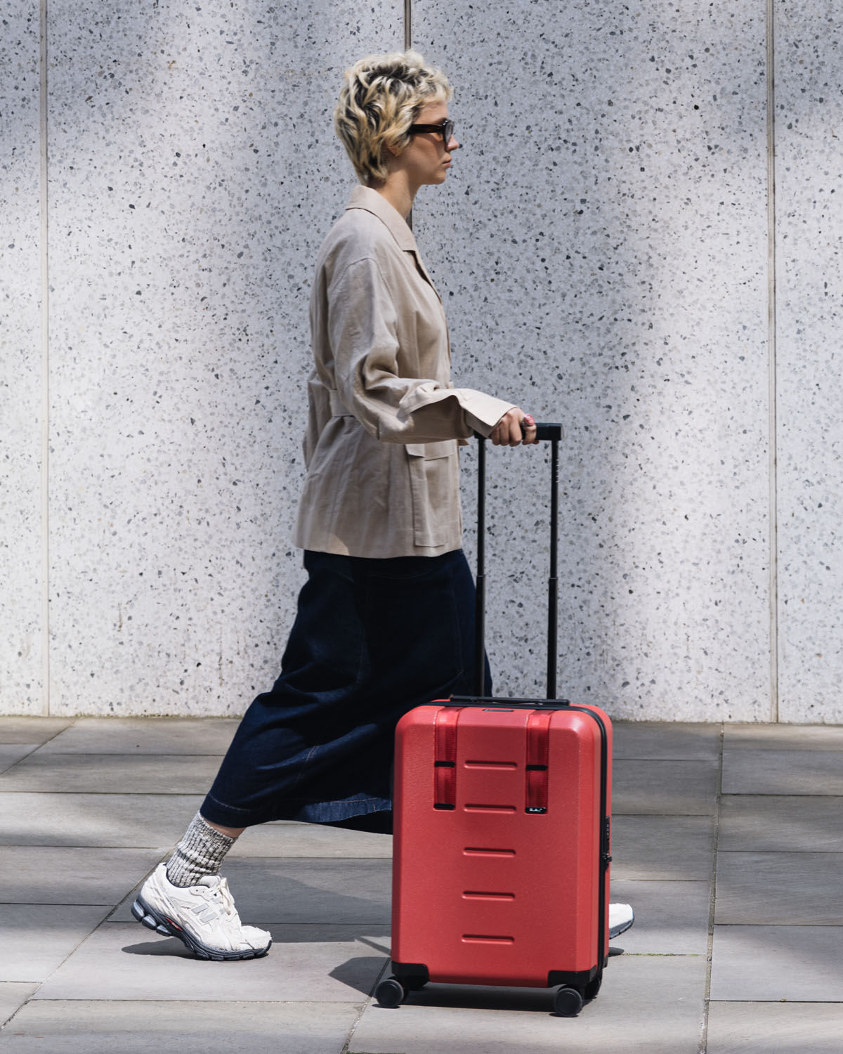 D_b_ Ramverk Front-access Carry-on Sprite Lightning Red